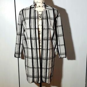 Philosophy- Women's Black/White Check Long  soft Cardigan Sz. Large
